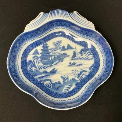 Mottahedeh Blue Canton Shell Dish