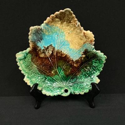 Majolica Large Leaf Dish