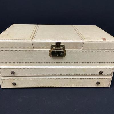 Vintage Lady Buxton Jewelry Box