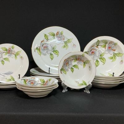 Roselyn Dogwood 4 Piece Place Setting For 4 And More I