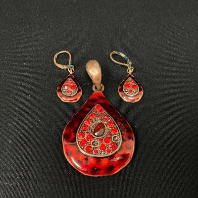 Red Rhinestone Pendant & Earrings 