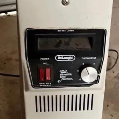 DeLonghi Electric Oil Filled Portable Space Heater