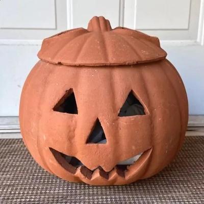 Terracotta Halloween Pumpkin w/ghosts 
