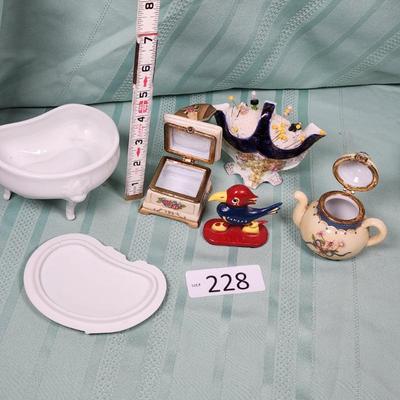 Sale Photo Thumbnail #663