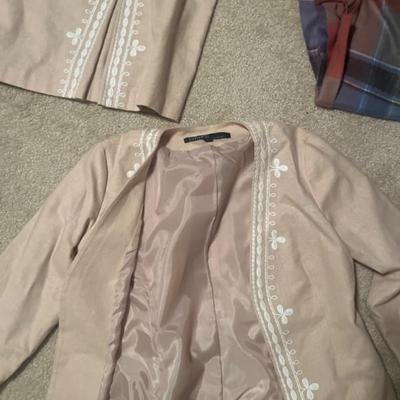 Sale Photo Thumbnail #903