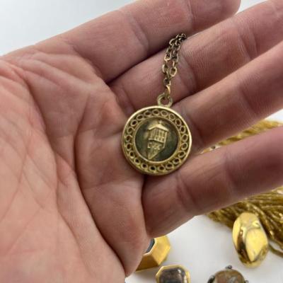 Sale Photo Thumbnail #510