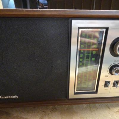 Vintage Panasonic Radio RE-6286