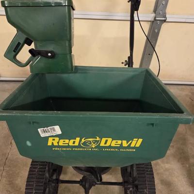 Red Devil And Scott's Grass Seed Spreader