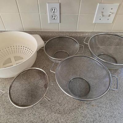 5 Piece Kitchen Strainers