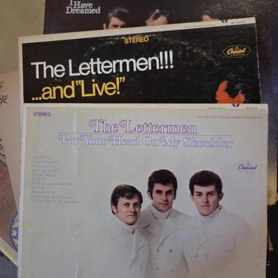 Miscellaneous  Records Willie Nelson, Supreme, Dolly Parton, Alabama And More