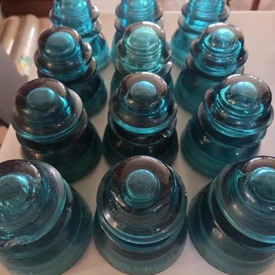Set Of 12 Vintage Hemingray No. 42 Glass Insulators Aqua Blue/Green Color Lot 2