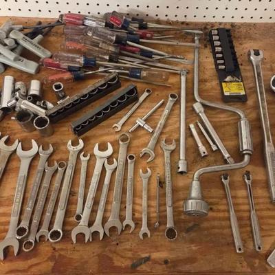 USA Craftsman Tools Wreches, Screw Drivers, Allen Wrenchs, Sockets, Extention, Ratchets