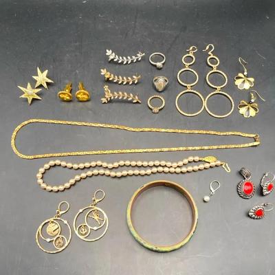 Vintage And Costume Jewelry 