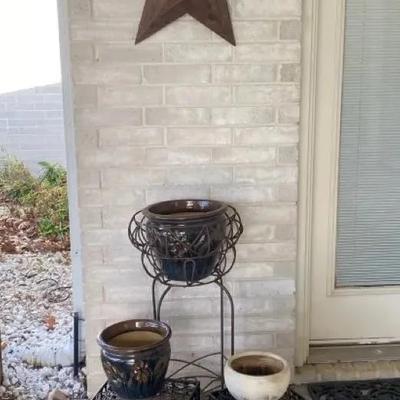 Plant Stands, Pots And Outdoor Decor