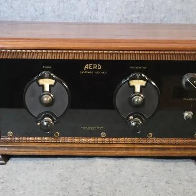AERD Shortwave Receiver | Vintage Tube Radio | Wood Cabinet