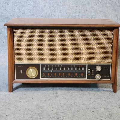 Zenith Model K731 AM/FM Tube Radio | Mid-Century Wood Cabinet