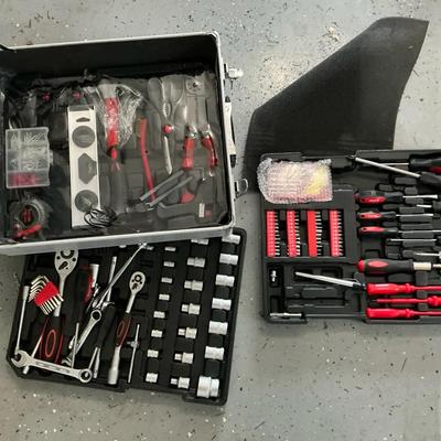 Rolling Tool Chest with Tools