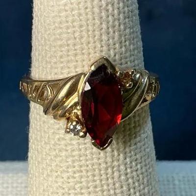 10k Gold Marquis Garnet Ring
