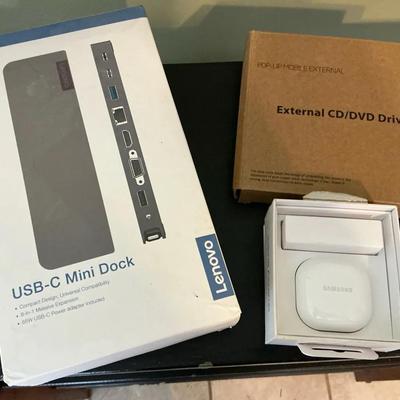 Galaxy Buds2 Purple, Lenovo USB-C Mini Dock, External CD/DVD Drive