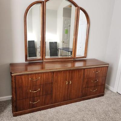 Sale Photo Thumbnail #227