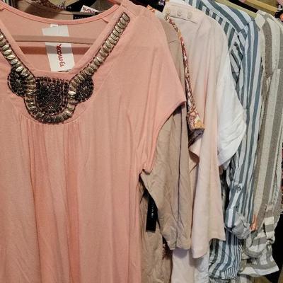 Assorted Women's NWT Summer Tops Size Xl