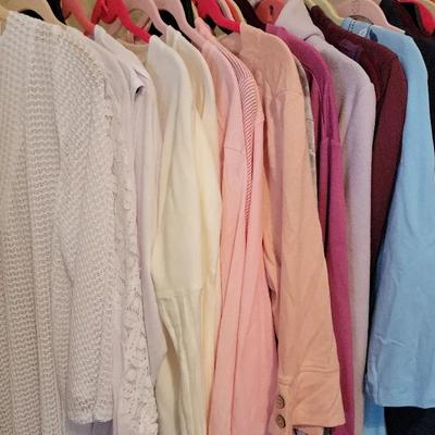 Assorted Women's Size L Tops