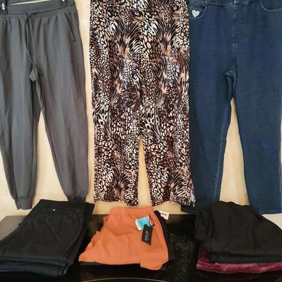 Stretch Waist Pants Size M Some NWT 