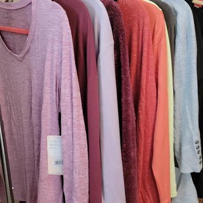 Women's Athletic Wear Size L And XL 