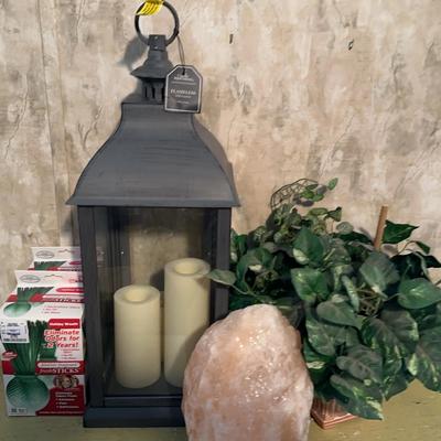 Flameless LED Lantern