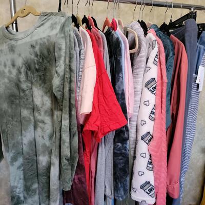 Women's Sleepwear Size L And XL 