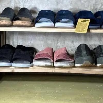 Ladies Casual Shoes - Size 9