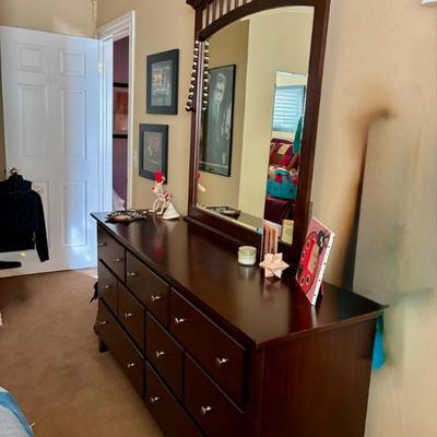 Sale Photo Thumbnail #477