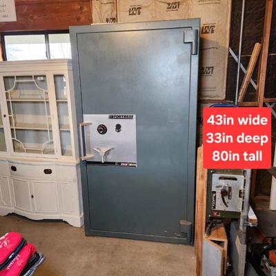 Sale Photo Thumbnail #596