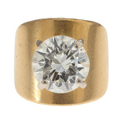 Sale Photo Thumbnail #572: Diamond, 18k Yellow Gold Ring
