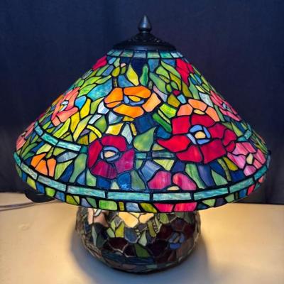 Tiffany-Style Stained Glass Lamp