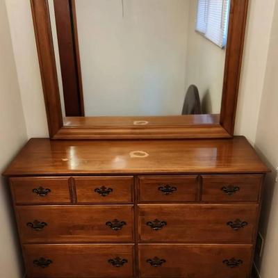 ​Vintage Cherry Finish 6-Drawer Dresser with Large Landscape Mirror