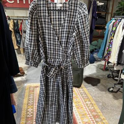 Sale Photo Thumbnail #45