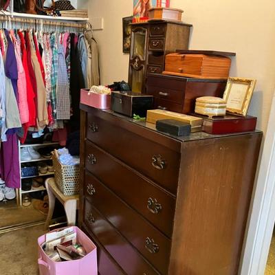 Sale Photo Thumbnail #102