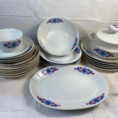 Vintage Mitterteich Bavaria Floral Porcelain Dinnerware Set w/ Tureen & Platter