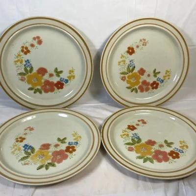Vintage Sweet Flower Collection Floral Stoneware Plates (4) Japan