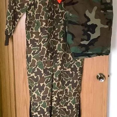 Vintage Hunting Lot – Camo Jacket, Pants & Blaze Orange Vest And Camo Vehicle Cover (Set of 4)