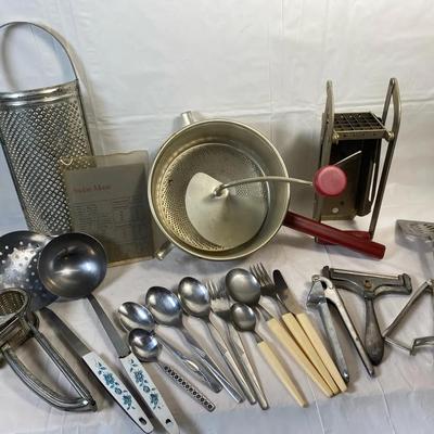 Vintage Kitchen Lot