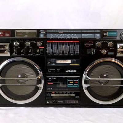 Vintage Lasonic AM/FM Cassette Boombox w/ Graphic Equalizer