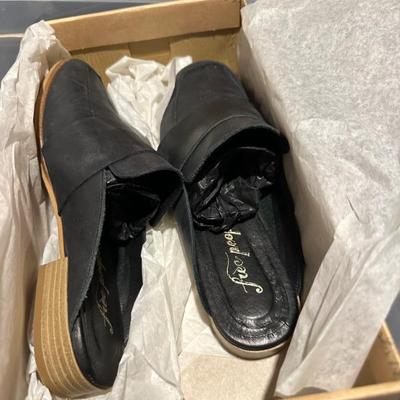 Sale Photo Thumbnail #139