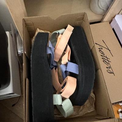 Sale Photo Thumbnail #42