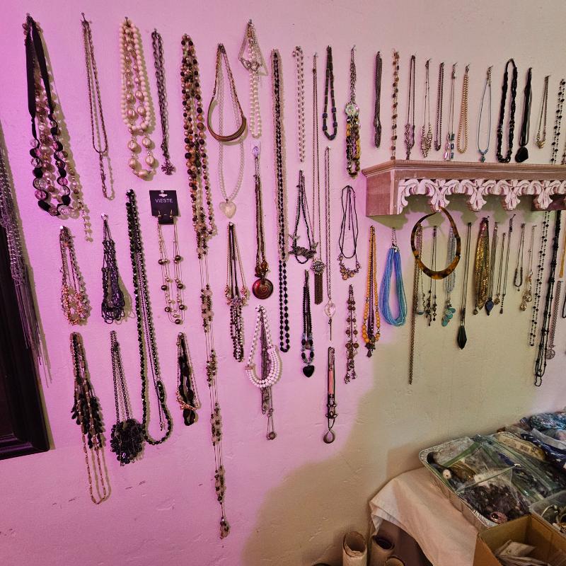 Sale Photo Thumbnail #16