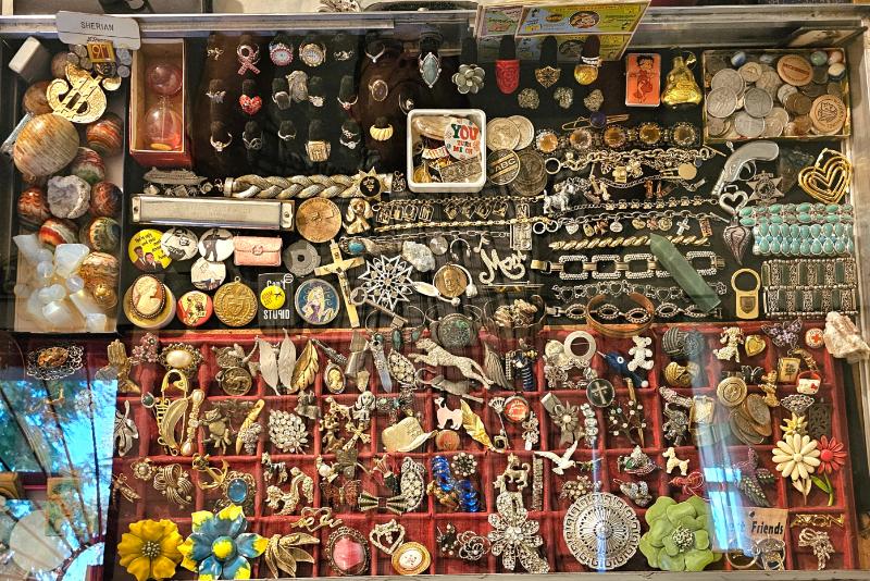 Sale Photo Thumbnail #8