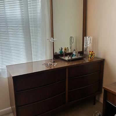 Sale Photo Thumbnail #166