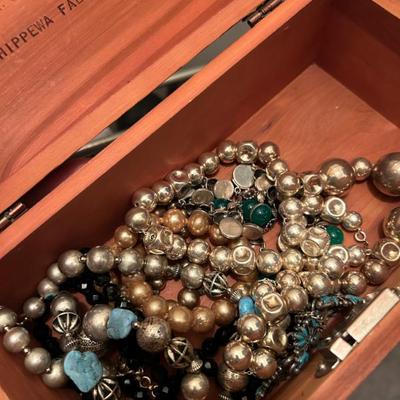 Sale Photo Thumbnail #158