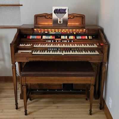 Hammond Organ (LR)